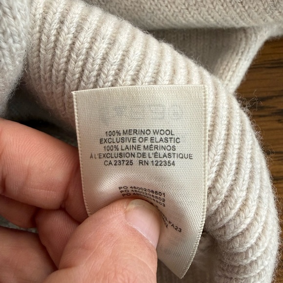 Aritzia Wilfred Free Cropped Light Gray Harper Turtleneck Sweater Size M Merino - Picture 4 of 6